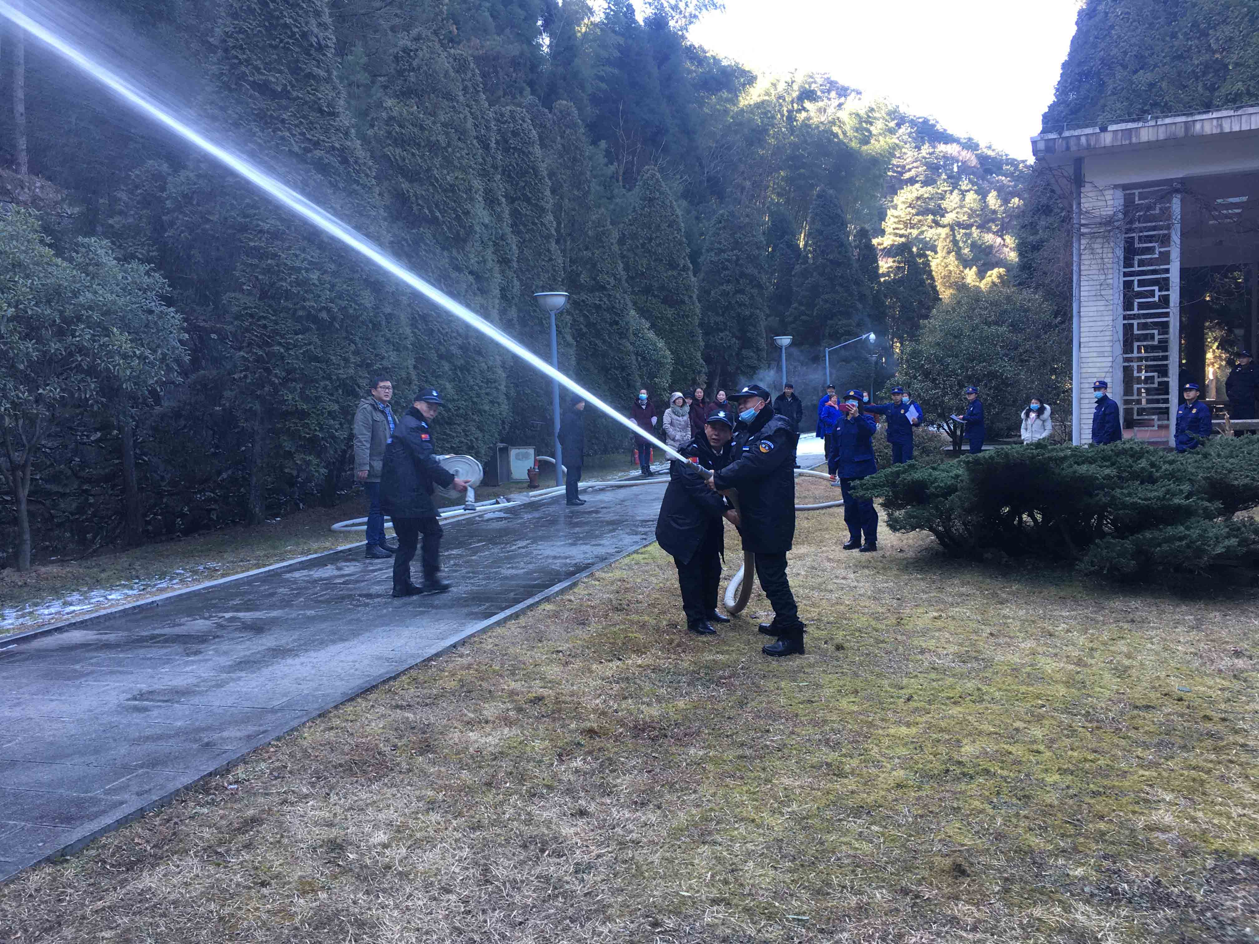 庐山博物馆与庐山消防救援大队联合开展冬季消防安全演练 庐山博物馆与庐山消防救援大队联合开展冬季消防安全演练