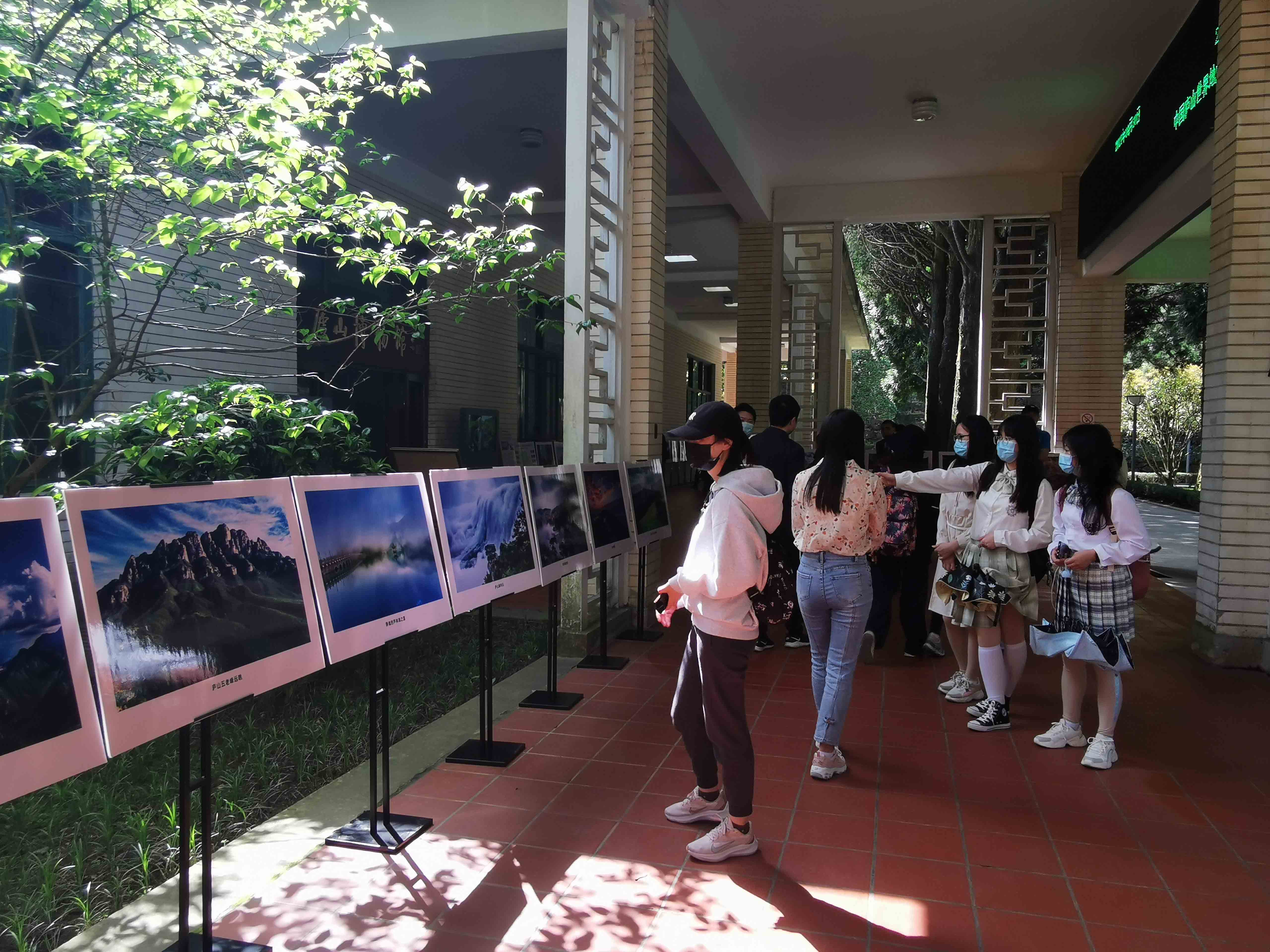 展讯| “西方—东方印象”国际摄影图片展在庐山博物馆展出 展讯| “西方—东方印象”国际摄影图片展在庐山博物馆展出