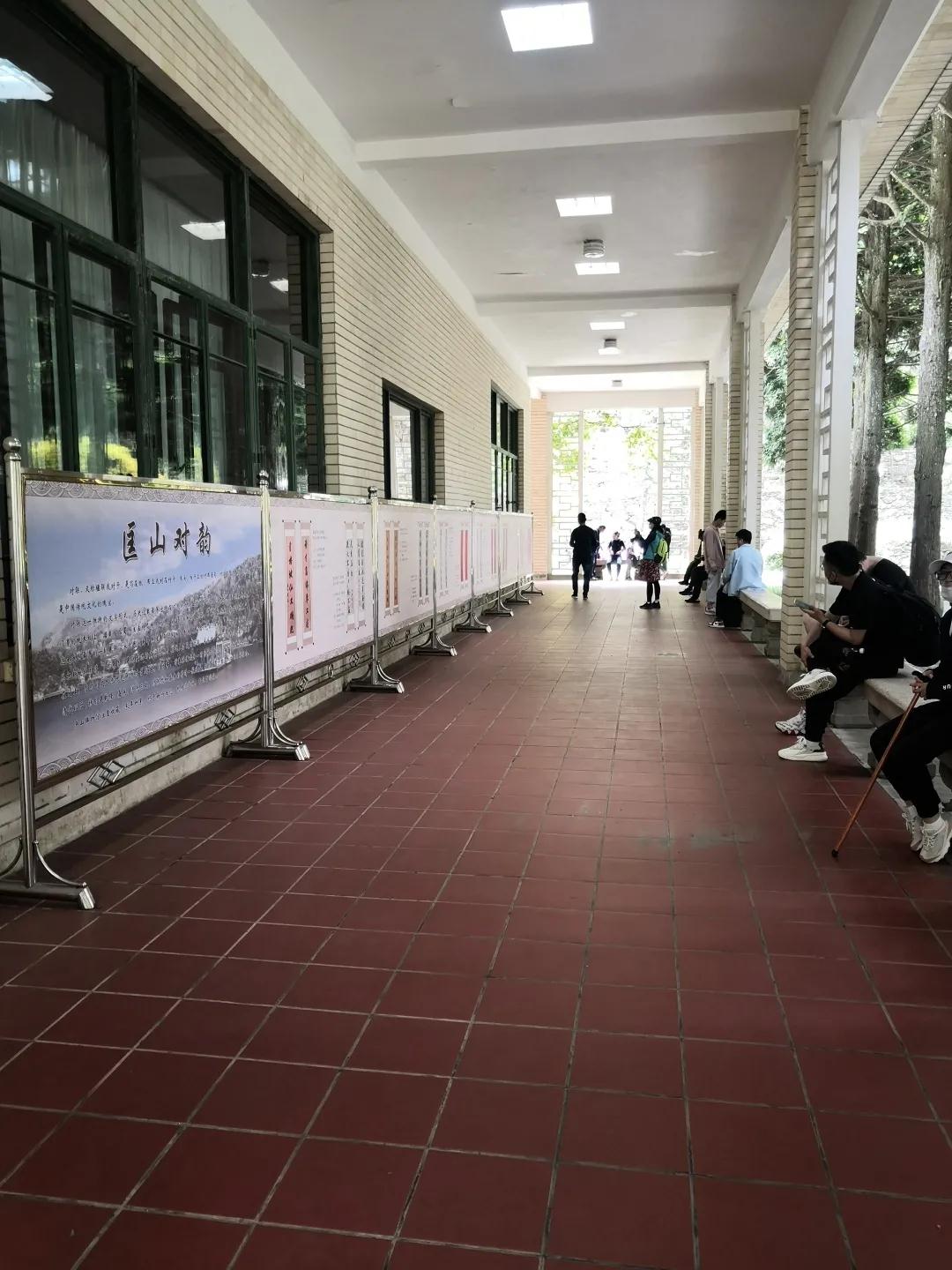 庐山博物馆“五一劳动节”不休假 服务观众不停歇 庐山博物馆“五一劳动节”不休假 服务观众不停歇