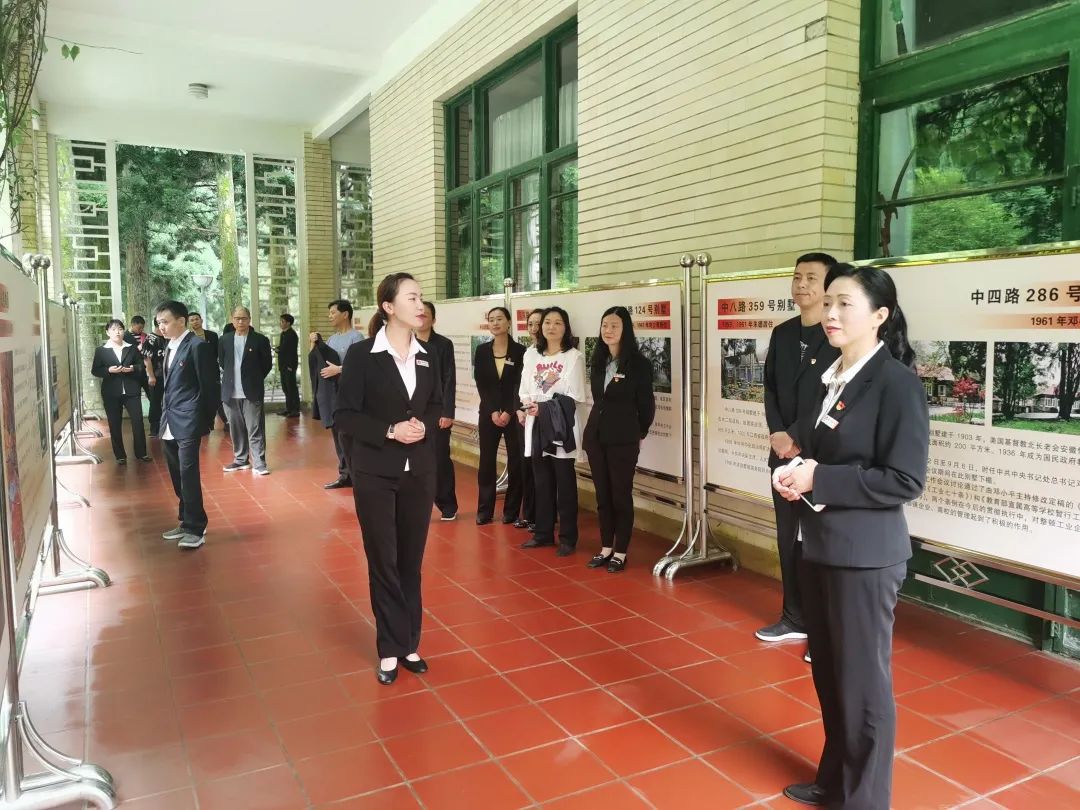 庐山博物馆党支部开展“追寻先辈足迹、传承红色基因”主题党日活动 庐山博物馆党支部开展“追寻先辈足迹、传承红色基因”主题党日活动