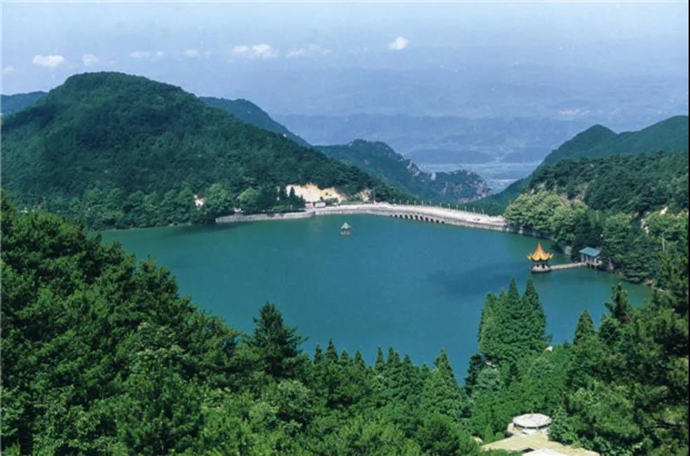 展讯 |“沿着冰川去研学”庐山地质遗迹展在庐山博物馆展出 展讯 |“沿着冰川去研学”庐山地质遗迹展在庐山博物馆展出