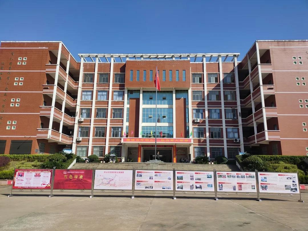 馆校合作 社科普及|流动展览进校园 传播文化零距离 馆校合作 社科普及|流动展览进校园 传播文化零距离