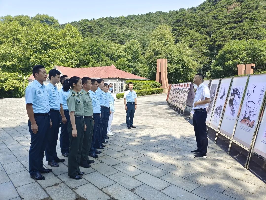 弘扬双拥传统 共筑钢铁长城——庐山博物馆开展“八 · 一”建军节走访慰问活动 弘扬双拥传统 共筑钢铁长城——庐山博物馆开展“八 · 一”建军节走访慰问活动