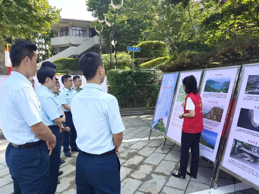 弘扬双拥传统 共筑钢铁长城——庐山博物馆开展“八 · 一”建军节走访慰问活动 弘扬双拥传统 共筑钢铁长城——庐山博物馆开展“八 · 一”建军节走访慰问活动